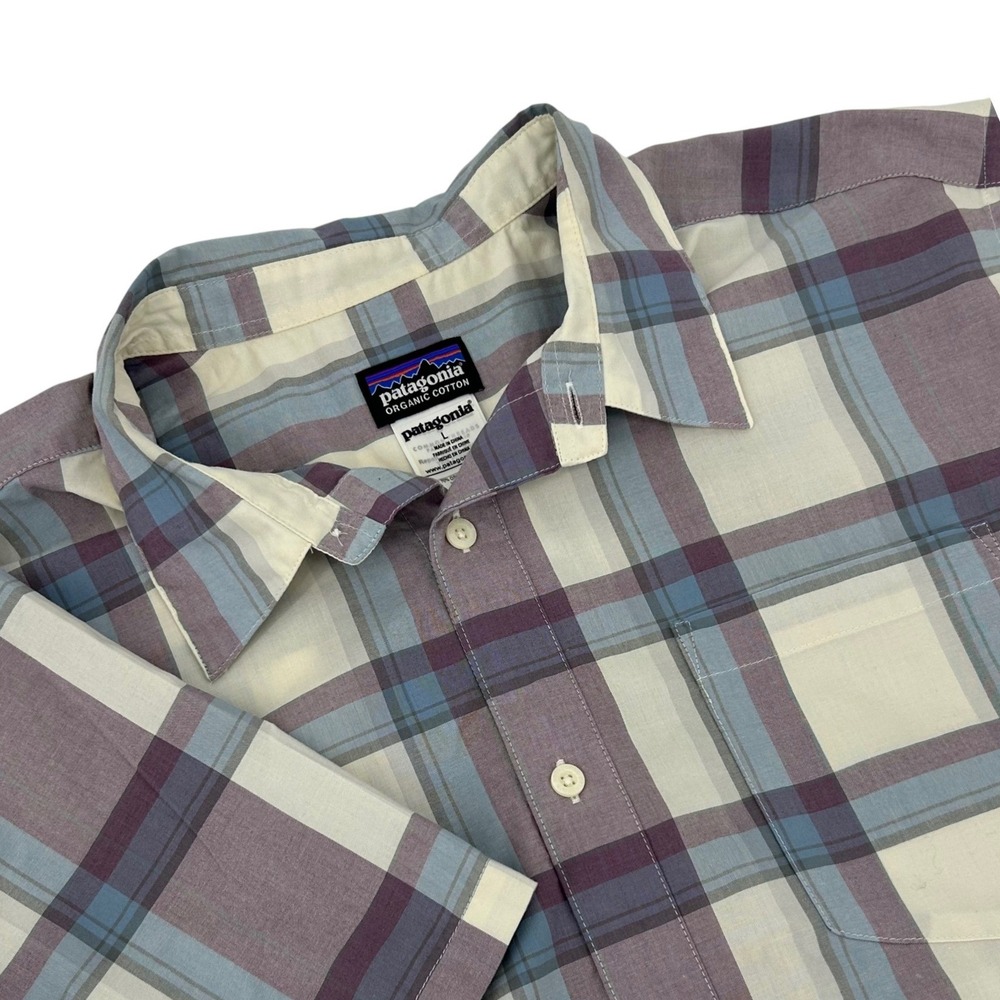 Patagonia Mens Organic Cotton Short Sleeve Plaid Camp Shirt Purple Blue Large